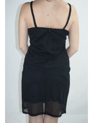 服装の女性のミニドレスで優雅なブラックM-行の黒色ビーズ