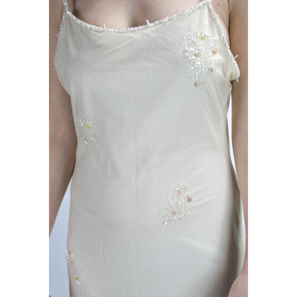 エレガントな女性ロングシースドレスMライトアイボリー-花の刺繡とビーズ