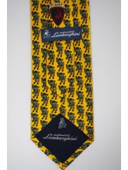 Gelbe Krawatte Mit Kleinen Zeichnungen Stier Lamborghini - 1027 - 100% Reine Seide