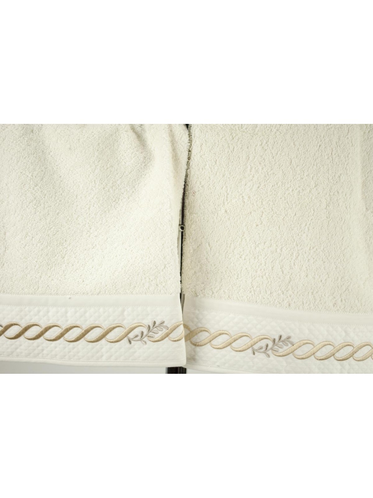 GIFT IDEA Towels Face + Guest Embroidery Chain Wave Ivory Beige 7820