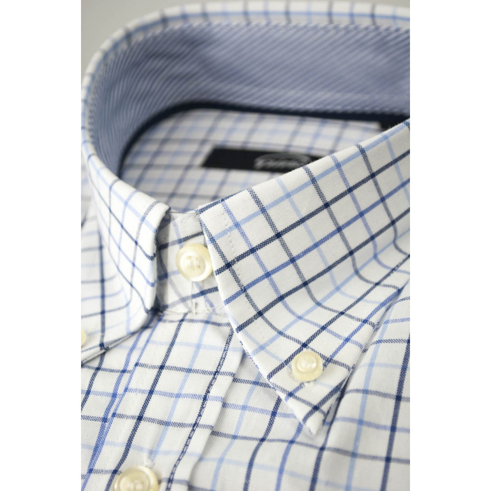 ButtonDown Man Shirt Checked Blue Red White background - contrast collar