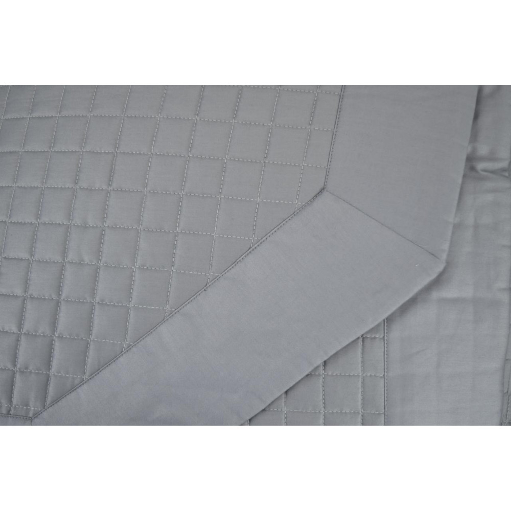 Quilted bedspread Cotton sateen Elegant padding to enhance the Summer